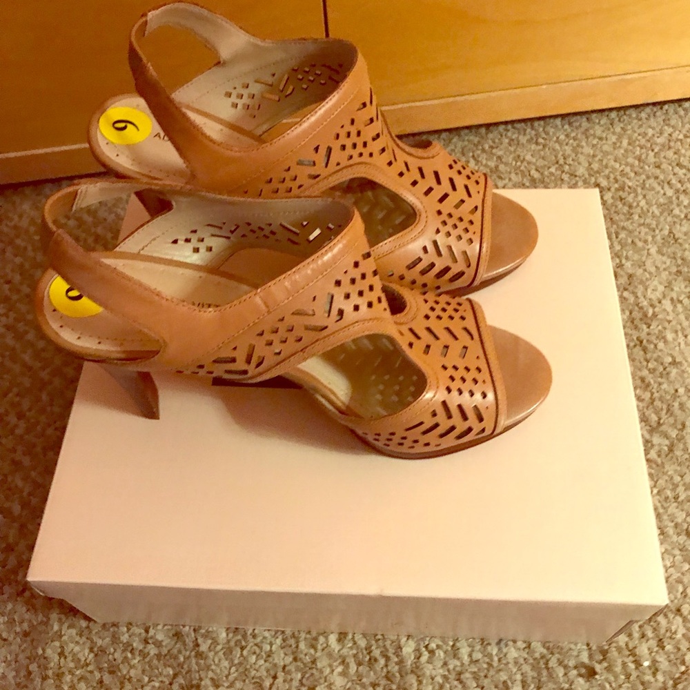 Hot new sandals 💄💄💄